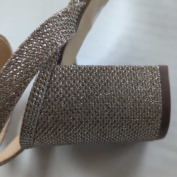 Unisa Glitter Embellished Strappy Chunky Heel Dressy Sandal 8.5M Silver - Picture 14 of 16